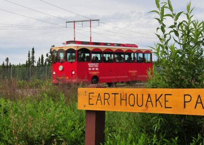 Anchorage-trolley-tour-earthquakepark