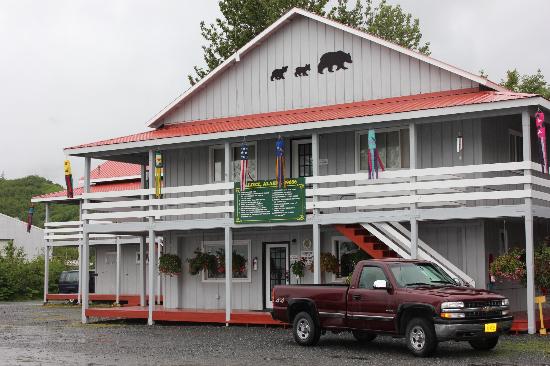 Bear Paw Camper Park